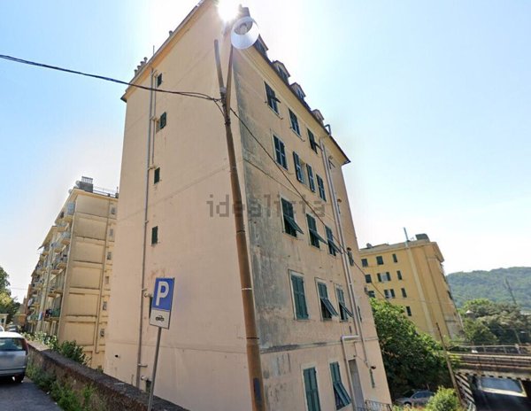 appartamento in vendita a Genova in zona Certosa