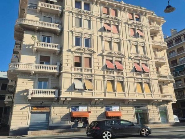 appartamento in vendita a Genova in zona Pegli