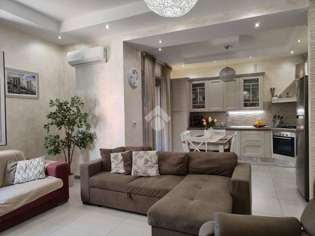 appartamento in vendita a Genova in zona Sestri Ponente