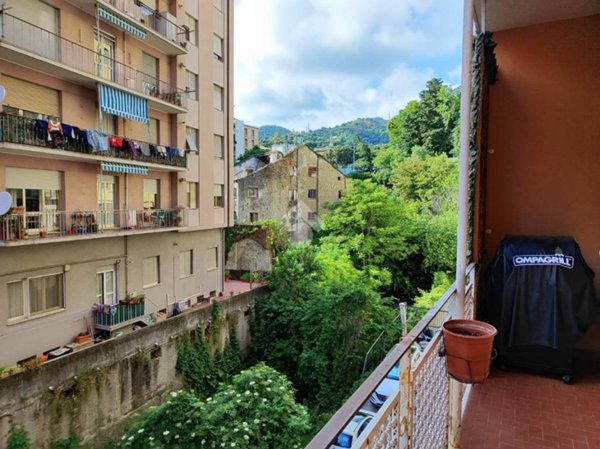 appartamento in vendita a Genova in zona Sestri Ponente