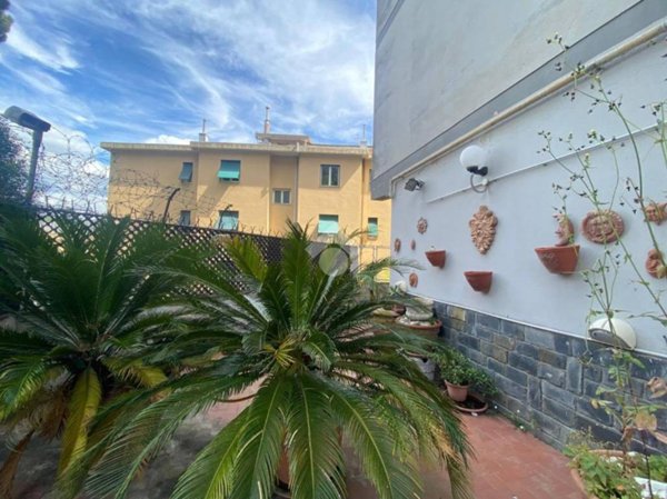 appartamento in vendita a Genova in zona Staglieno
