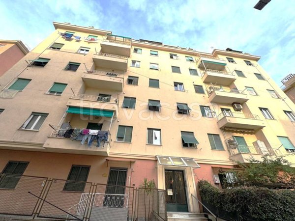 appartamento in vendita a Genova in zona Sampierdarena