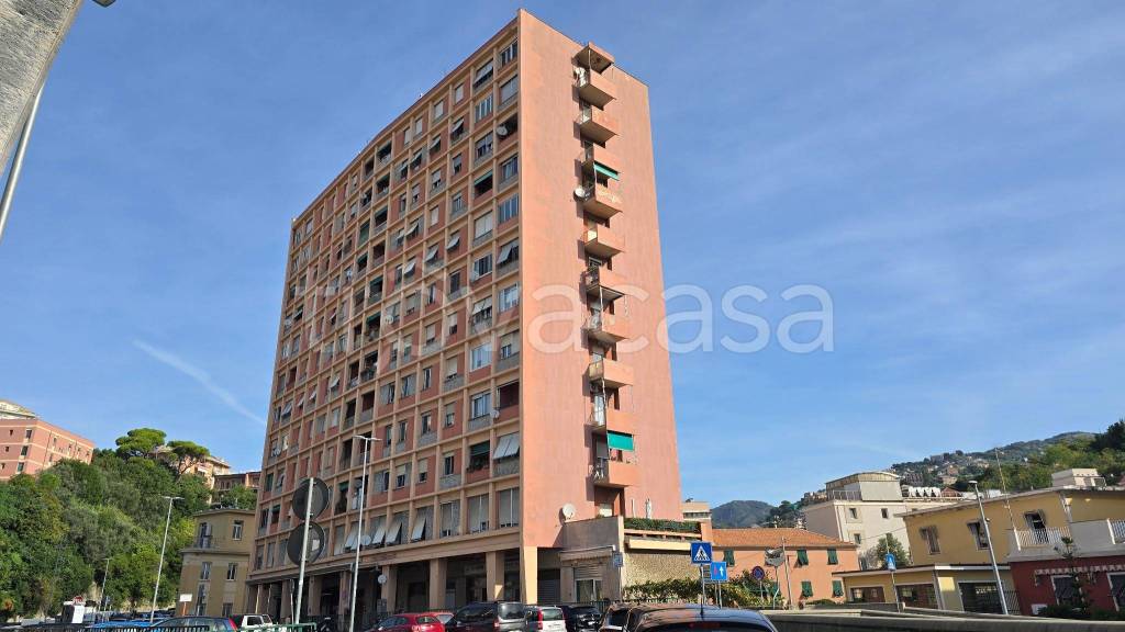 appartamento in vendita a Genova in zona Sturla