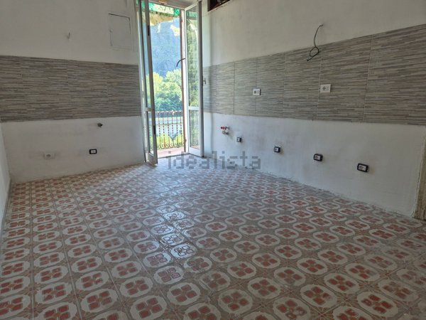 appartamento in vendita a Genova in zona Molassana