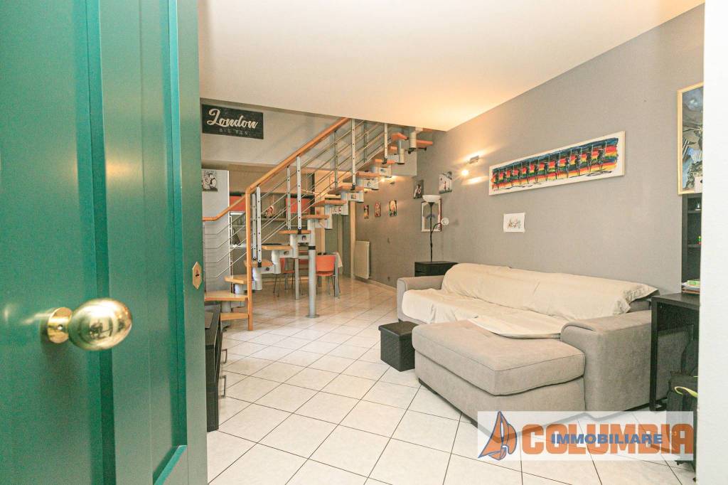 appartamento in vendita a Genova in zona Sestri Ponente