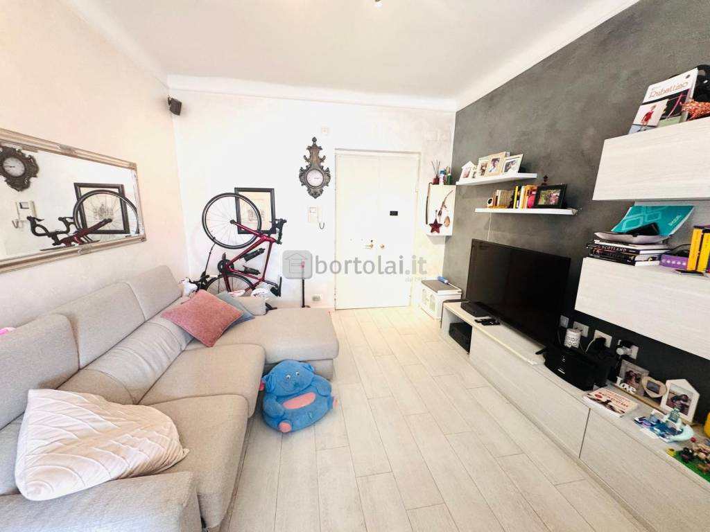 appartamento in vendita a Genova in zona Foce