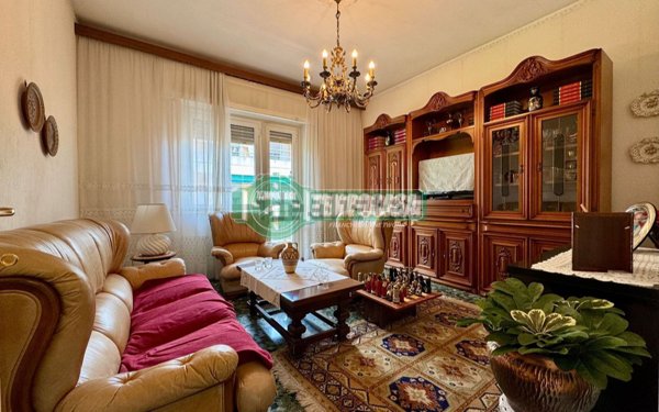 appartamento in vendita a Genova in zona Sestri Ponente