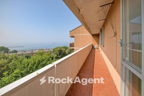 appartamento in vendita a Genova in zona Palmaro / Pra'