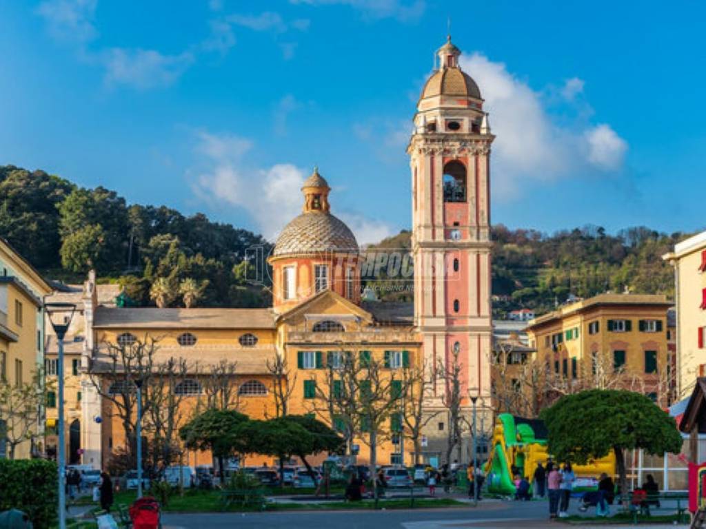 appartamento in vendita a Genova in zona Voltri