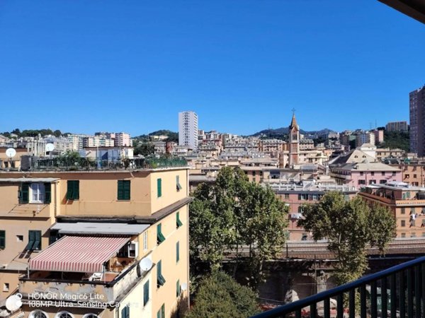 appartamento in vendita a Genova in zona Sampierdarena