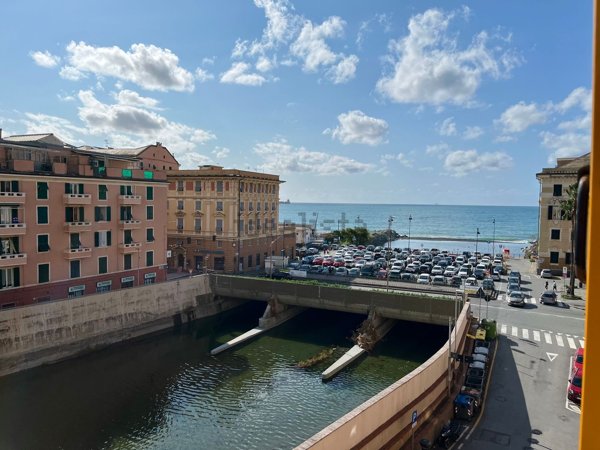 appartamento in vendita a Genova in zona Voltri