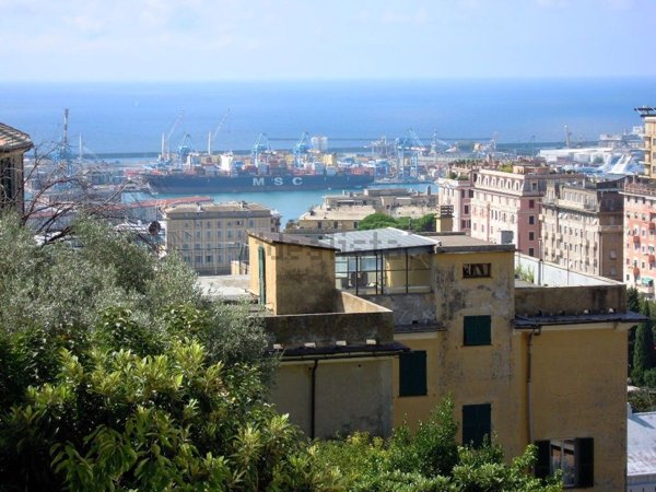 appartamento in vendita a Genova in zona Castelletto