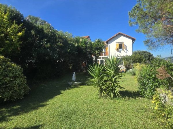 casa indipendente in vendita a Genova in zona Bolzaneto