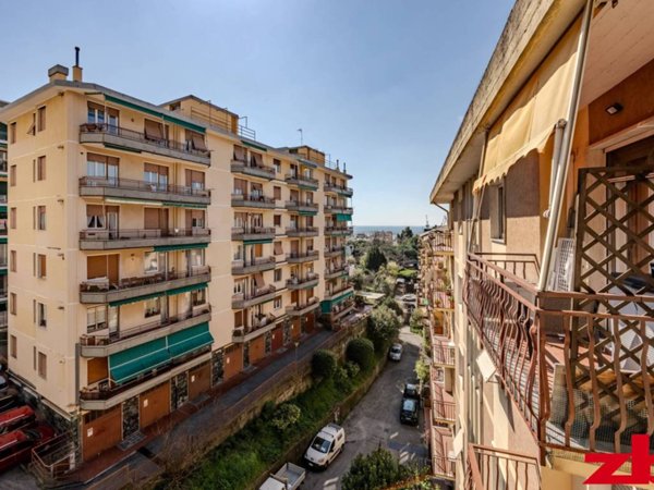 appartamento in vendita a Genova in zona Sestri Ponente