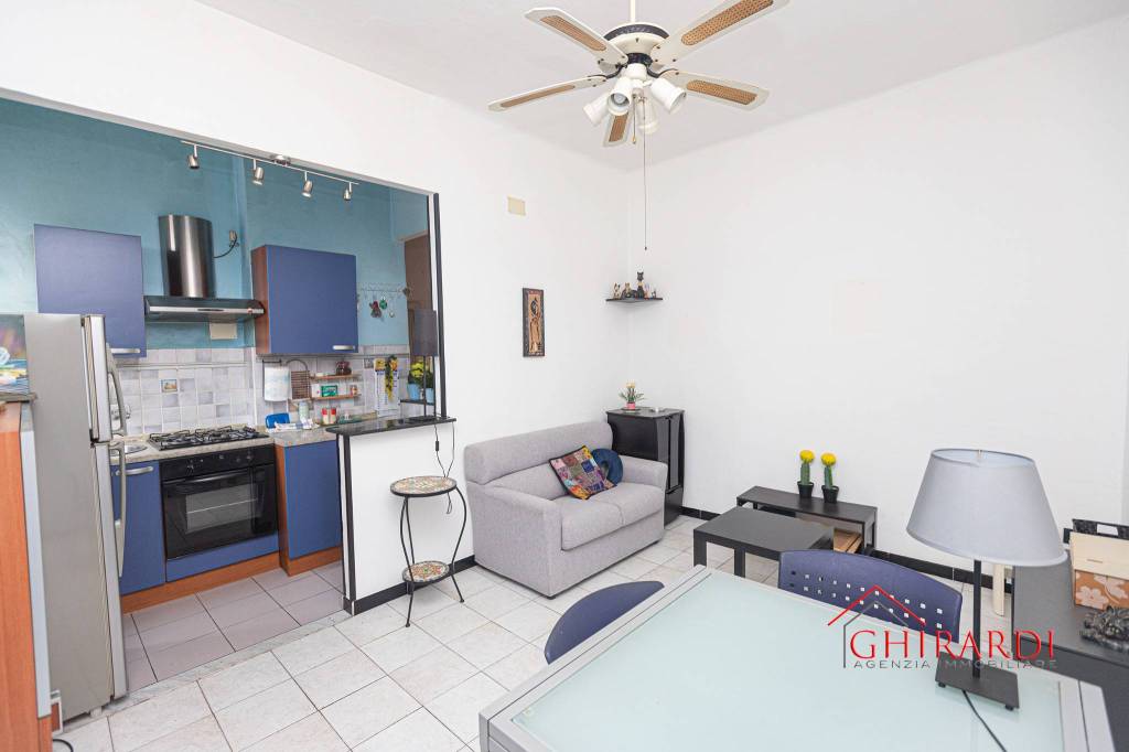 appartamento in vendita a Genova in zona Sestri Ponente