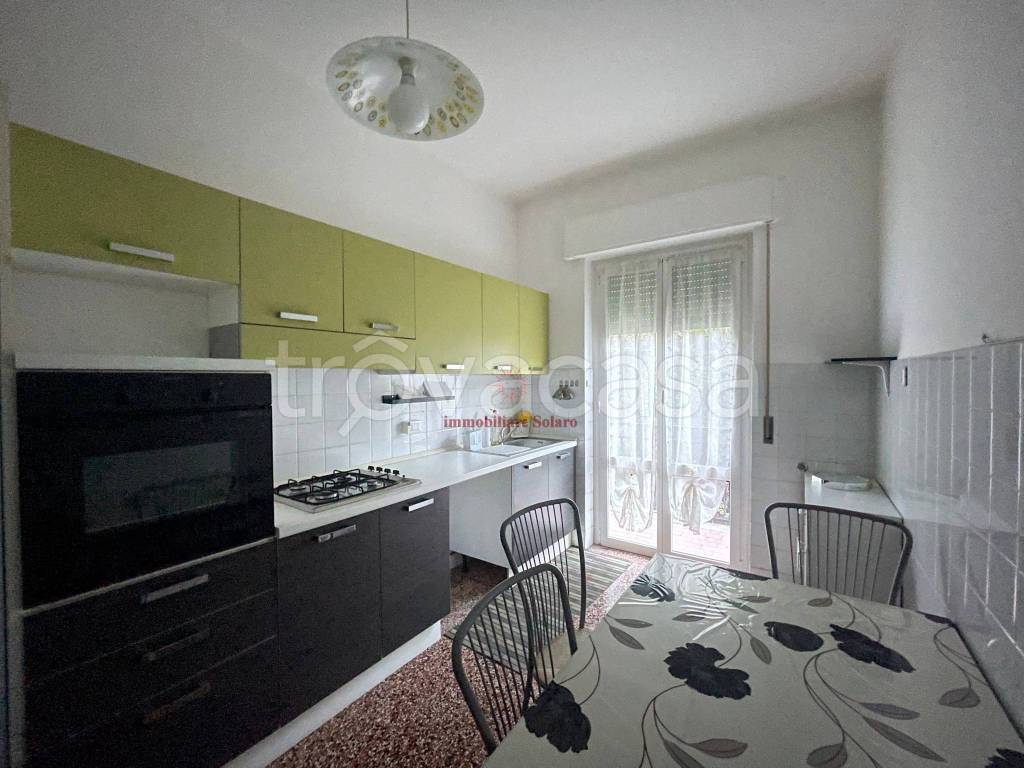 appartamento in vendita a Genova in zona Bolzaneto