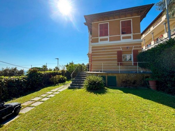 casa indipendente in vendita a Genova in zona Pegli