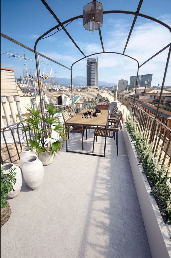 appartamento in vendita a Genova in zona San Vincenzo