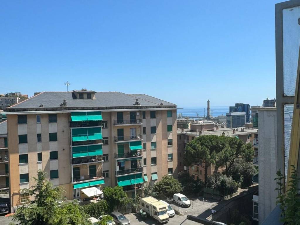 appartamento in vendita a Genova in zona Sampierdarena