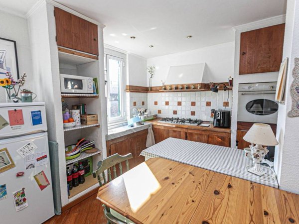 appartamento in vendita a Genova in zona Molassana