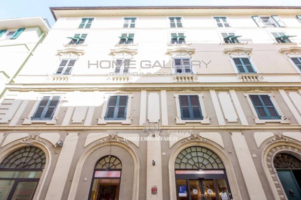 locale commerciale in vendita a Genova in zona Nervi