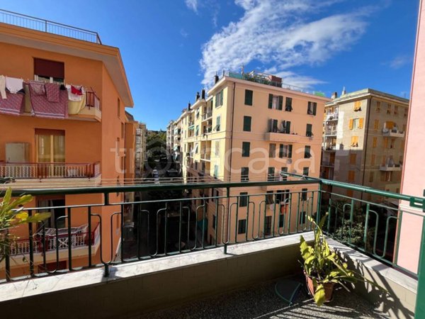 appartamento in vendita a Genova in zona Sestri Ponente