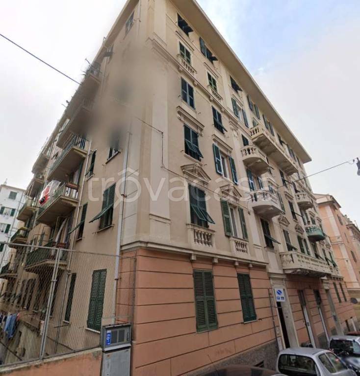 appartamento in vendita a Genova in zona Sampierdarena
