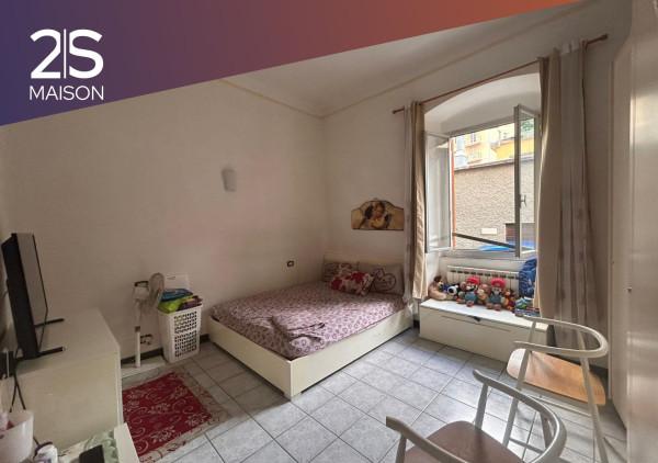appartamento in vendita a Genova in zona Rivarolo