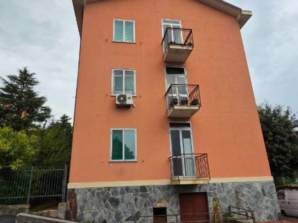 appartamento in vendita a Genova in zona Lagaccio / Granarolo