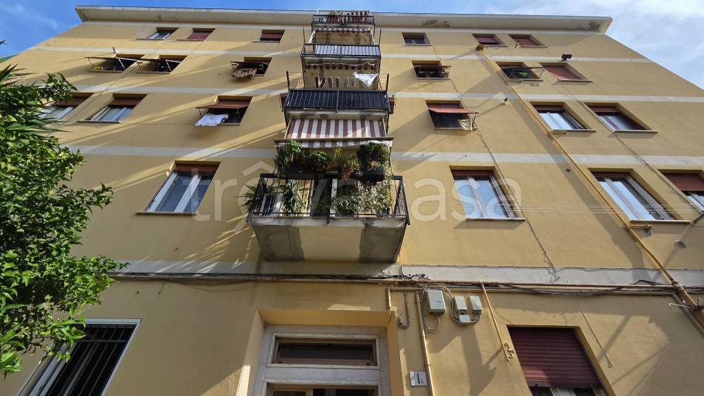 appartamento in vendita a Genova in zona Sturla