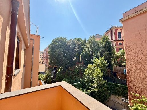 appartamento in vendita a Genova in zona Albaro