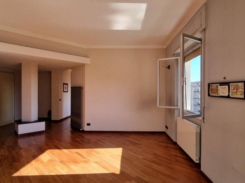 appartamento in vendita a Genova in zona Bolzaneto