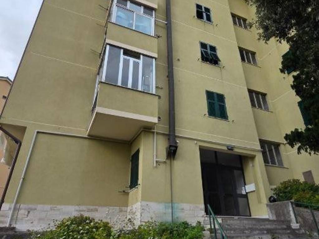 appartamento in vendita a Genova in zona Lagaccio / Granarolo