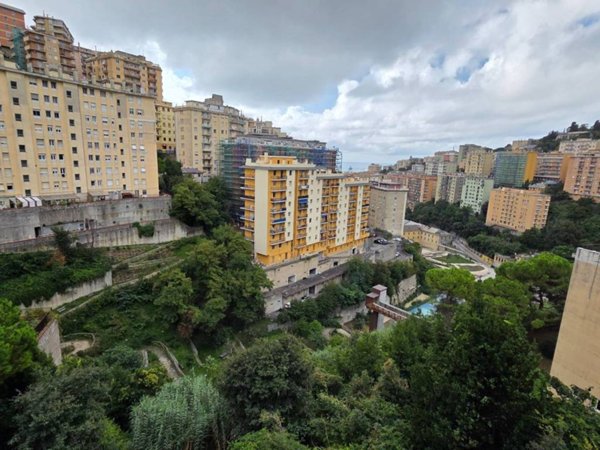 appartamento in vendita a Genova in zona Lagaccio / Granarolo