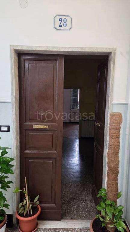 appartamento in vendita a Genova in zona Staglieno