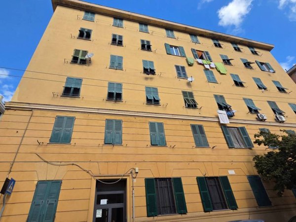 appartamento in vendita a Genova in zona Bolzaneto