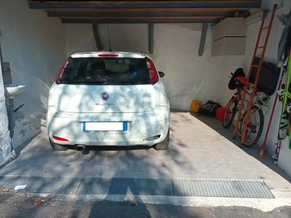 negozio in vendita a Genova in zona Rivarolo