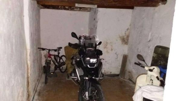 negozio in vendita a Genova in zona Sottoripa / Maddalena / Molo