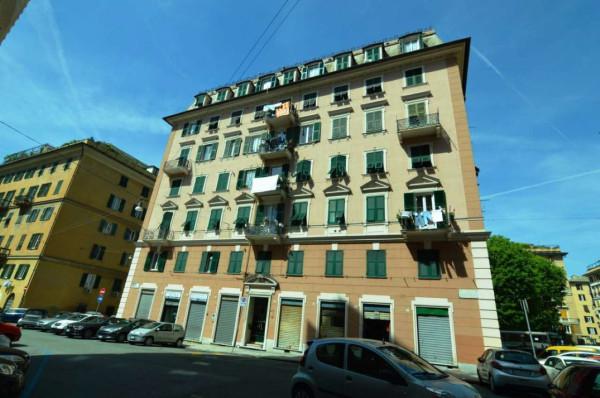 appartamento in vendita a Genova in zona Foce