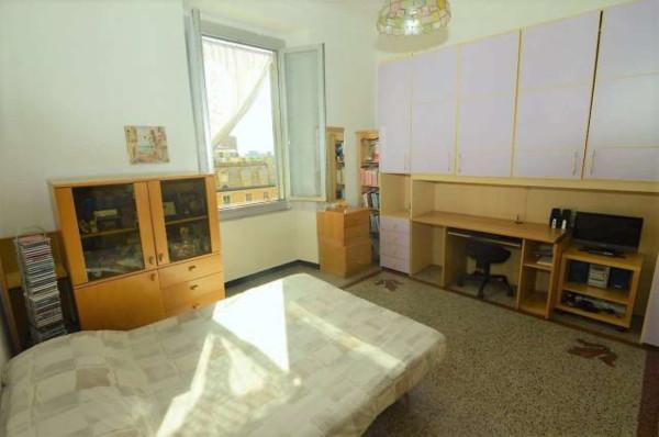 appartamento in vendita a Genova in zona Sampierdarena