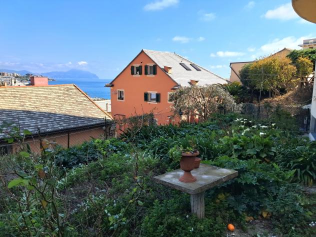 appartamento in vendita a Genova in zona Sturla