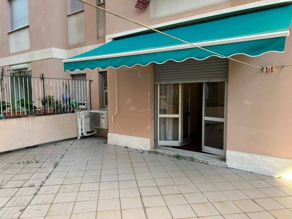 appartamento in vendita a Genova in zona Sestri Ponente