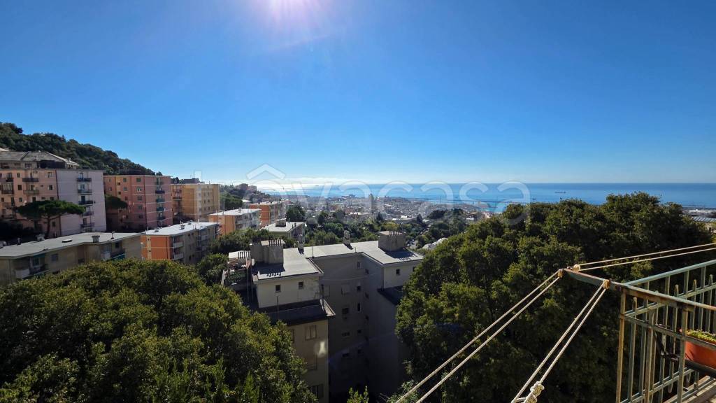 appartamento in vendita a Genova in zona Oregina