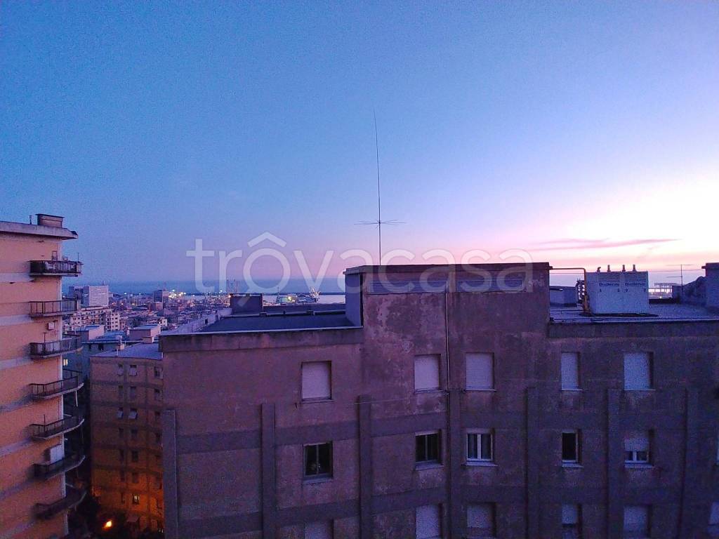 appartamento in vendita a Genova in zona Sampierdarena