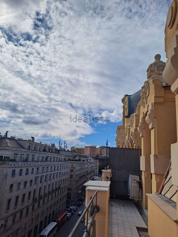 appartamento in vendita a Genova in zona Foce