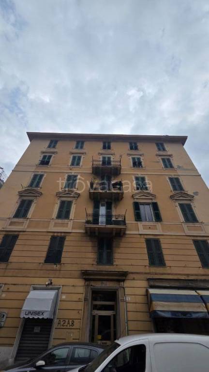 appartamento in vendita a Genova in zona Staglieno