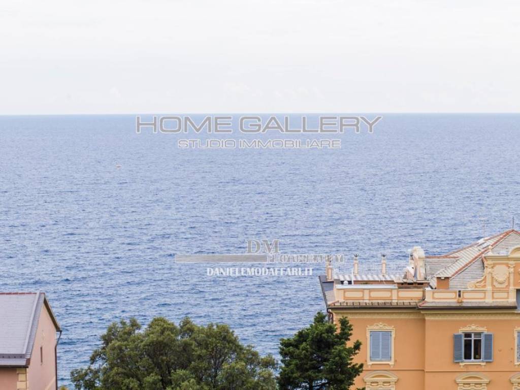 appartamento in vendita a Genova in zona Sturla