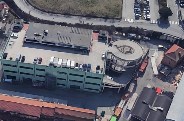 capannone in affitto a Genova in zona Bolzaneto