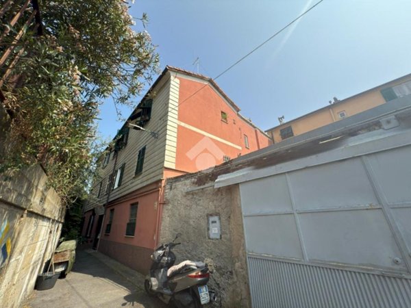 appartamento in vendita a Genova in zona Voltri