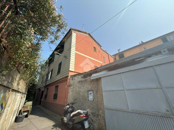 appartamento in vendita a Genova in zona Voltri